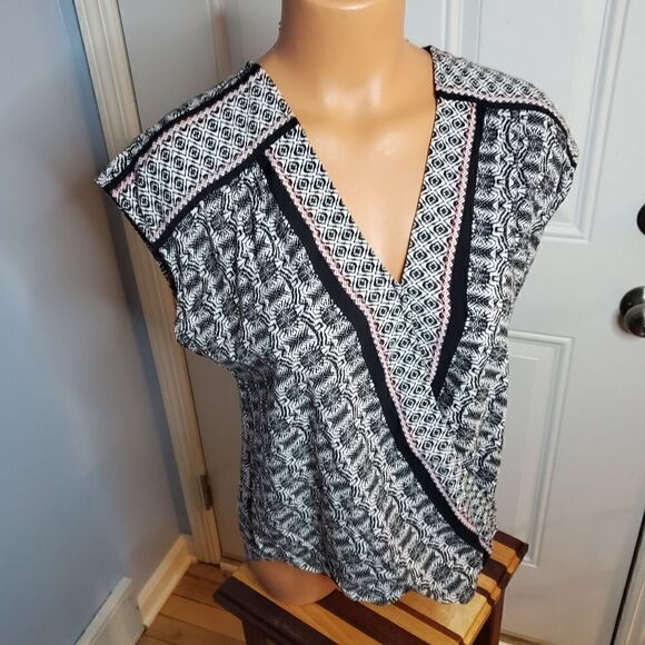 Max Studio geometric print draped blouse S - Picture 2 of 8